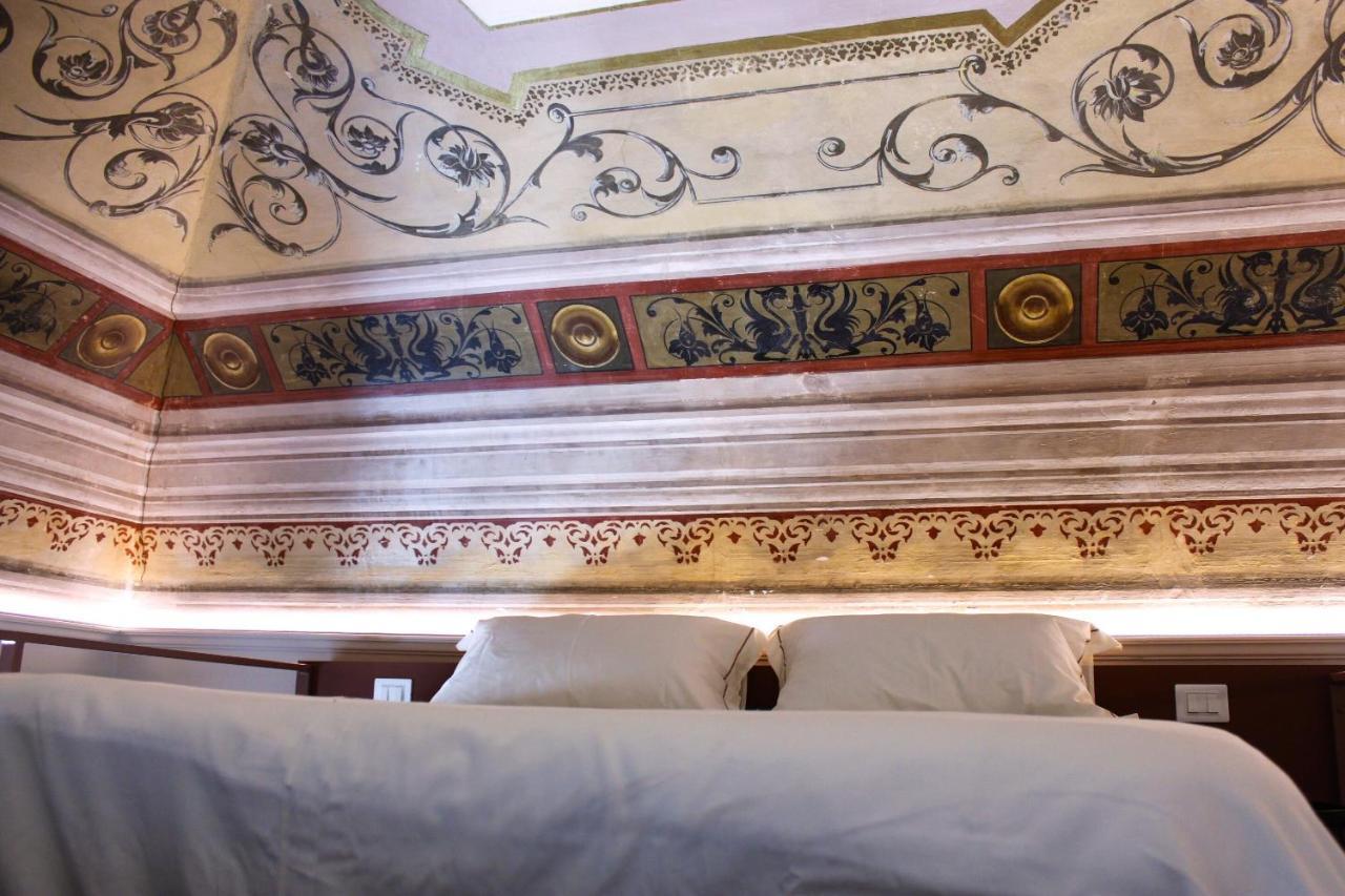 Palazzo Sul Corso-Charming Appartaments Brindisi Eksteriør billede