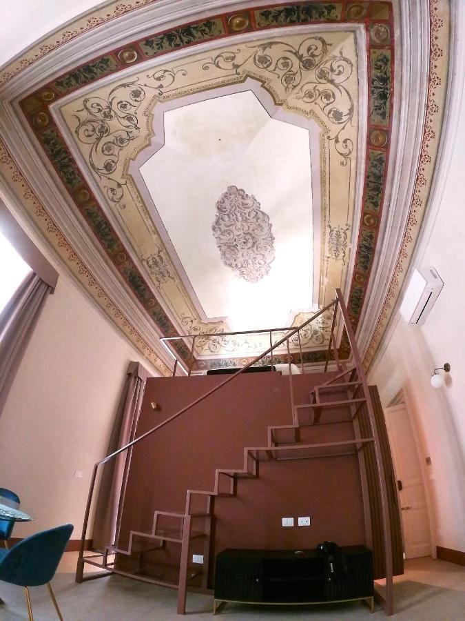 Palazzo Sul Corso-Charming Appartaments Brindisi Eksteriør billede